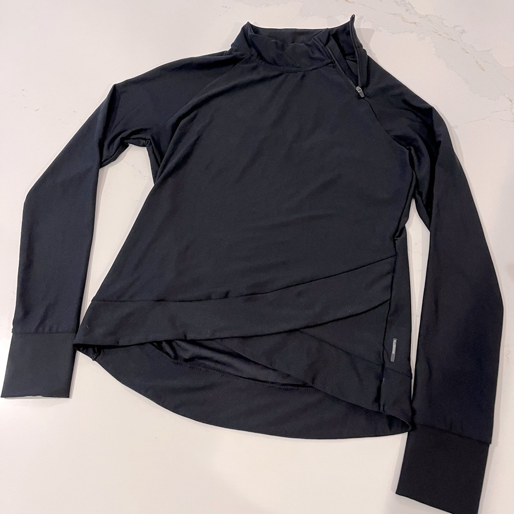 Black Mondetta crossover half zip jacket
